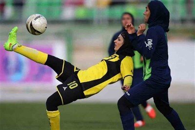 هشدار دادستانی تهران به وزیر ورزش و رئیس فدراسیون فوتبال/ هنجارها و موازین شرعی در مسابقات فوتبال بانوان رعایت نمی‌شود