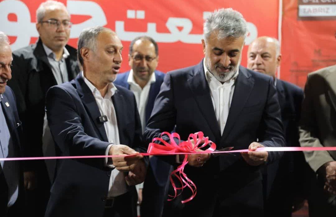 آغاز به کار نمایشگاه بین‌المللی خودرو تبریز؛ درخشش پارس‌خودرو در نخستین روز/ پارس‌نوآ در کانون توجه بازدیدکنندگان