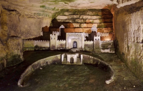 مجسمه‌های ظریف مخفی در کاتاکومب‌های پاریس