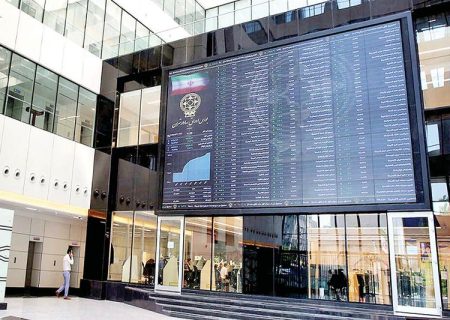 فروش ۱۲۶ همتی صنعت محصولات پتروشیمی در دی ۱۴۰۴