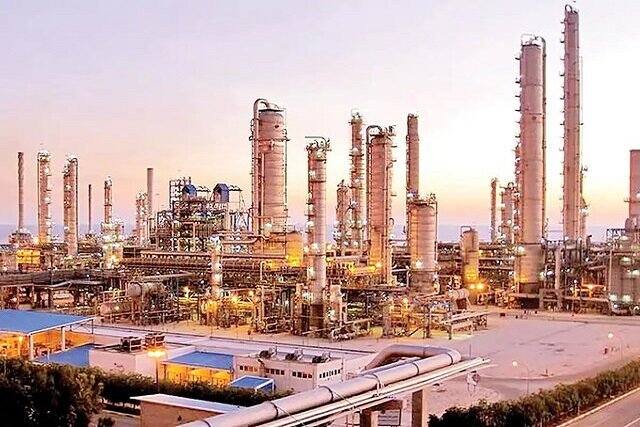 تأمین نیازهای صنایع پاییندستی با بازیابی مجتمعهای پتروشیمی و تسهیل واردات