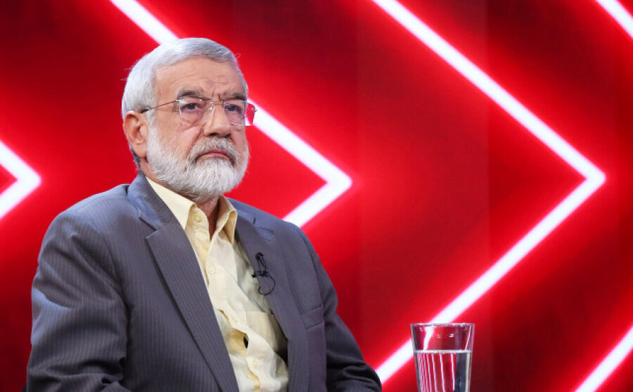 غضنفری: آمریکا قصد تصرف جزایر جنوب را دارد/ به هیچ عنوان با آمریکاییها در موضوع هستهای مذاکره نمیکنیم