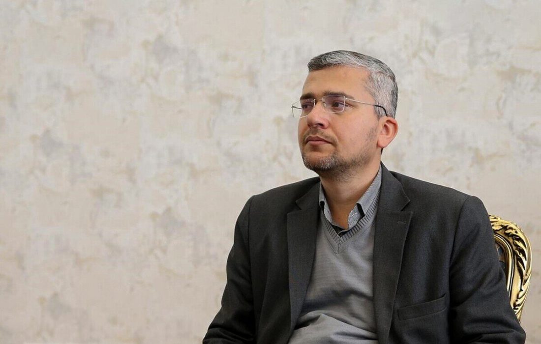 هشدار عضو هیئت رئیسه مجلس به آمریکا؛ هر تعرضی به شناورهای ما، پاسخ سنگین ایران را در پی خواهد داشت/بهترین راه، تسلیم شدن و دادن امتیاز است