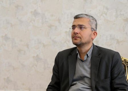 هشدار عضو هیئت رئیسه مجلس به آمریکا؛ هر تعرضی به شناورهای ما، پاسخ سنگین ایران را در پی خواهد داشت/بهترین راه، تسلیم شدن و دادن امتیاز است