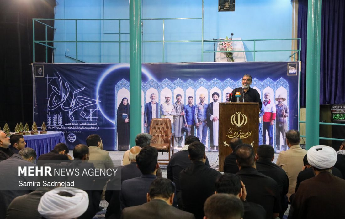 تجدید بیعت جهادگران با رهبر انقلاب/ادامه پرقدرت راه توسط جهادی‌ها