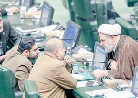 «نپذیران» اعلام موجودیت کردند/ دلواپسان کارزار «نمی‌پذیریم» به راه انداختند/ اعلام وضعیت خطر در اردوگاه مخالفان مذاکره و توافق
