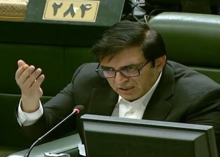پس لرزه ادامه دار تهدید یک مداح علیه پزشکیان؛ دستگاههای مسئول باید پیگیری کنند/ افراد جلوتر از رهبری حرکت نکنند/ نباید پیام و کد اشتباه به دشمن بدهیم