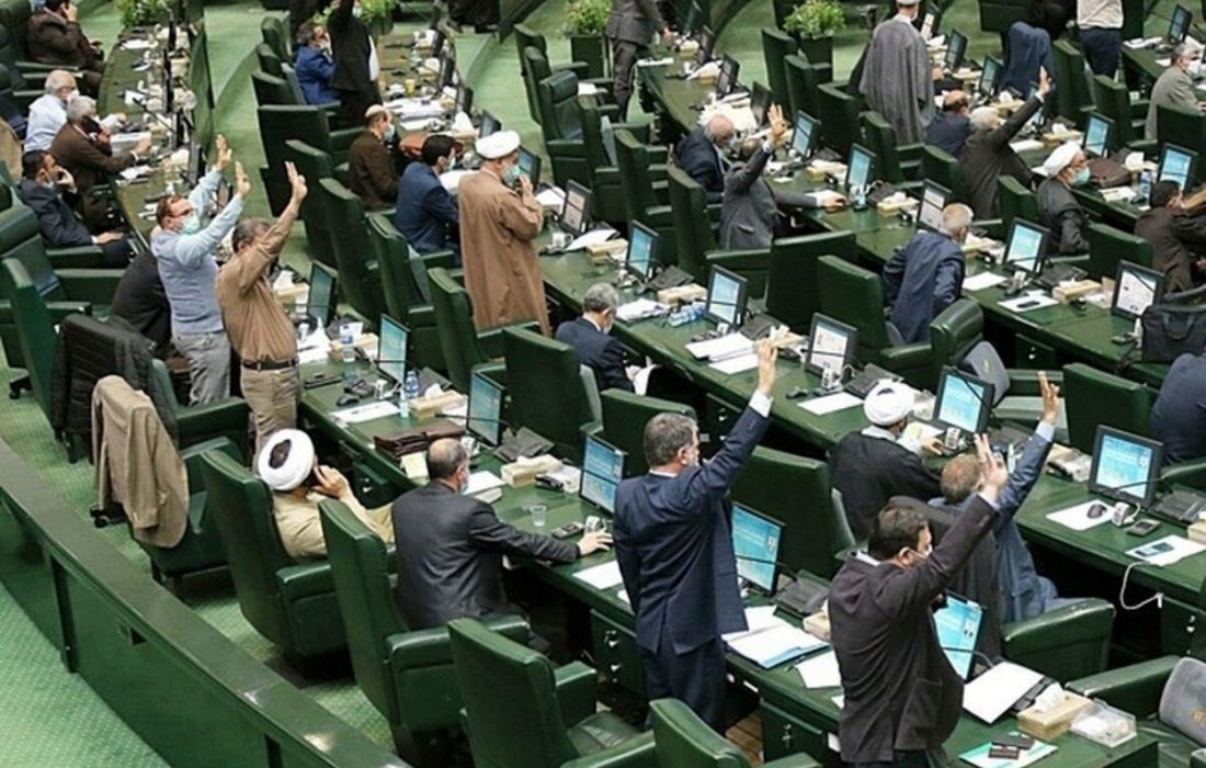 آنچه شما گفته‌اید/ تعطیلی صحن مجلس از نگاه مخاطبان خبرآنلاین/ فقر و گرانی حاصل دست‌رنج مجلس‌نشین‌ها است/ اگر اینجوری است که درِ دولت را هم ببندید…