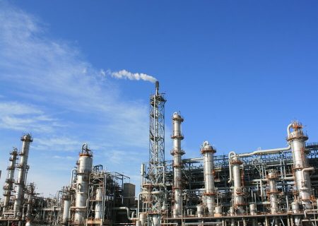 ابهام در مدیریت هلدینگ خلیج‌فارس؛ چالش بازنشستگی و سکوت رئیس صندوق نفت