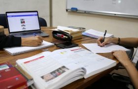 ثبت‌نام صوری در مدارس رسمی، تحصیل در مراکز غیررسمی؛ دانش‌آموزانی که از همان دیپلم قصد مهاجرت دارند