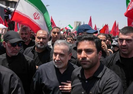 ناصر ایمانی: با ادبیات توهین‌آمیز و الفاظ رکیک، رساندن پیام به مسئولان تحت‌الشعاع قرار می‌گیرد/ واعظ آشتیانی: شاه‌کلید پایان اختلافات، شفاف‌سازی است