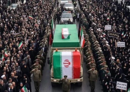 هر آنچه باید قبل از حضور در مراسم بدرقه و تشییع رهبر شهید همراهتان باشد/ قبل از خروج از خانه این چک‌لیست را مرور کنید/ ۱۰ وسیله‌ ضروری