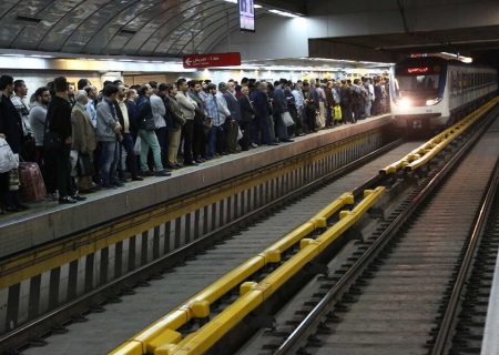 واکنش کاربران خبرآنلاین به اظهارات عضو شورای شهر تهران؛ «مشکل مردم ۵ هزار تومان بلیت مترو و اتوبوس نیست»
