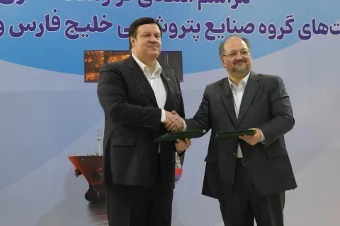 هلدینگ خلیجفارس و بانک ملت تفاهمنامه همکاری امضا کردند