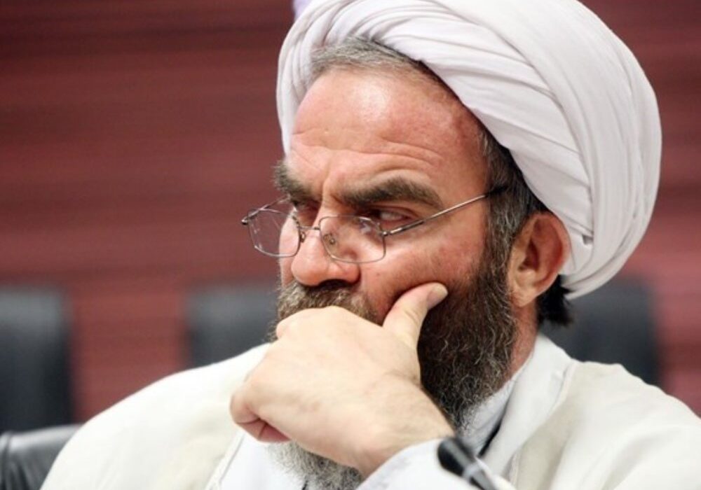 غرویان: منافقین داخلی می خواهند پزشکیان را از صحنه خارج کنند/ پزشکیان باید از خاتمی، روحانی و ظریف استفاده کند/ طیف سعید جلیلی هنوز هم دست بردار نیست