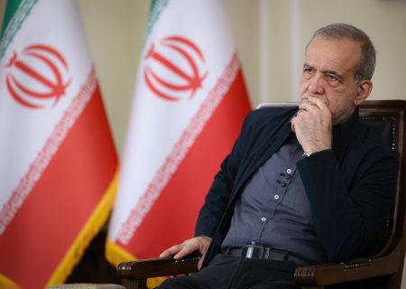 پروژه استعفای رئیس‌جمهوری دوباره روی میز تندروها/ پزشکیان تکلیف را روشن کرد، دفتر رهبری واکنش نشان داد