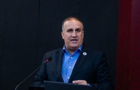 توقف طولانی کامیون‌ها در مرز بازارهای صادراتی ایران را از بین می‌برد