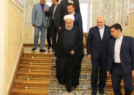 رمزگشایی از حملات جدید تندروها به حسن روحانی/ کسی حق ندارد از پایان جنگ بگوید؟