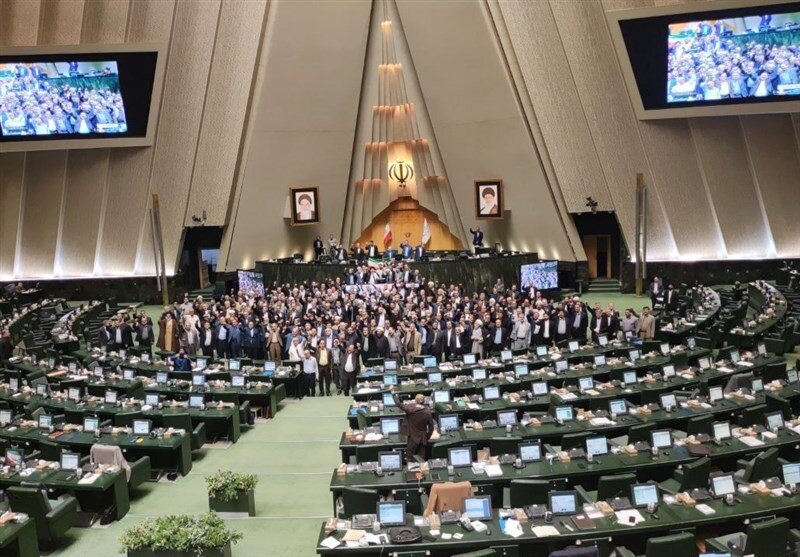 زندانی شدن نماینده مجلس خلاف قانون است؟ پاسخ به یک ابهام حقوقی درباره مرز مصونیت پارلمانی