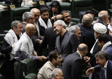 فاطمی: استیضاح وزیر اقتصاد برای استماع حرف‌های او است/ نیک‌بین: موافق استیضاح نیستم/ نصیرپور: رأی اعتماد به وزیر اقتصاد اشتباه بود، استیضاح هم بدتر