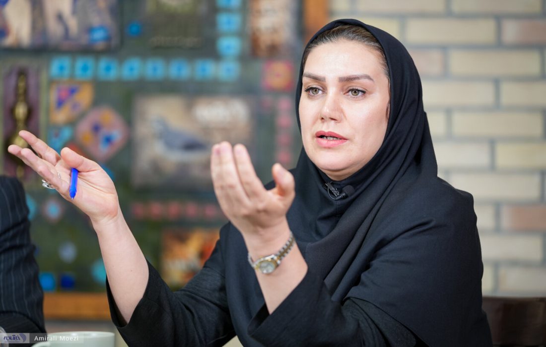 ملکزاده: تا دانشآموز حرف میزند نگویید «هیس»؛ در سال ۱۴۰۱ دانشآموزان حرف نهادهای نظامی و حوزه علمیه را نمیپذیرفتند