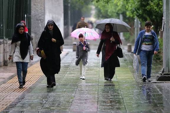 پیش‌بینی هواشناسی طی ۲ روز آینده/ کاهش دما در تهران و تداوم بارش در استان‌های شمالی