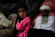 ازدواج دختران خردسال برای تسویه بدهی خانواده‌ها؛ دختر ۱۱ساله‌ در افغانستان با مردی ۴۰ ساله نامزد شد
