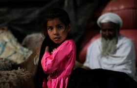 ازدواج دختران خردسال برای تسویه بدهی خانواده‌ها؛ دختر ۱۱ساله‌ در افغانستان با مردی ۴۰ ساله نامزد شد