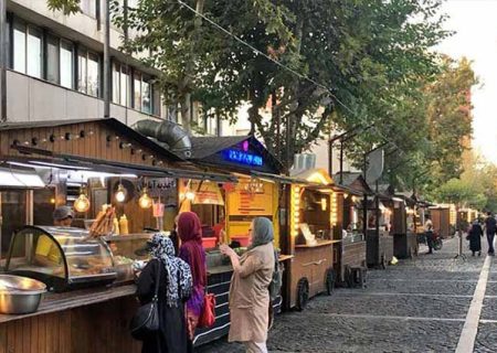 «این آخرین دلخوشی جوان‌ها را هم بگیرید»؛ واکنش کاربران به ماجرای «دور دور پیاده‌ها» در تهران/ «نکنه پیاده‌رو هم میخوان پولی کنند …»