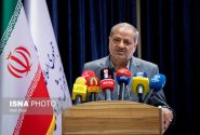 حضور در کلاس‌های درس با پلاک حاوی نام دانش‌آموز؛ وزیر واکنش نشان داد