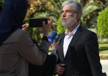 دعوت وزیر علوم از دختران کشور آذربایجان / درهای دانشگاه‌های ایران به روی آنها باز است / دخترانی که بخاطر حجاب مجبورند تحصیل‌شان را ترک کنند
