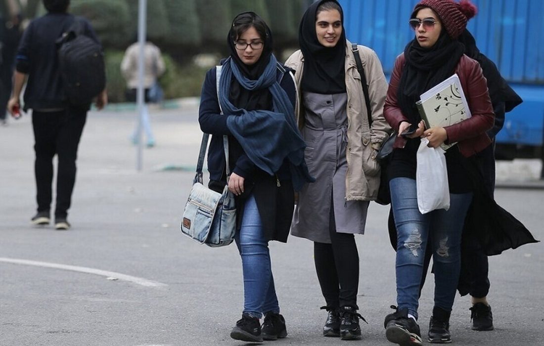 رئیس دانشگاه علوم پزشکی ایران: در دانشگاه‌ و بیمارستان‌ ضوابطی برای پوشش وجود دارد که رعایت آن الزامی است / درحال حاضر دانشجوی ممنوع‌الورود نداریم