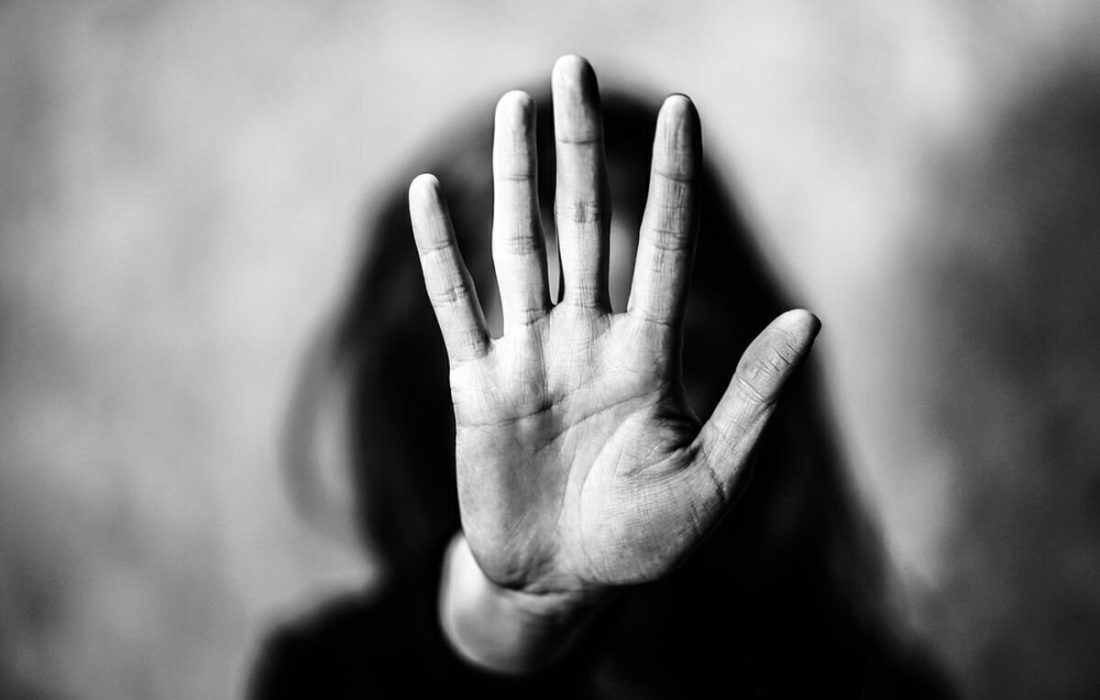 زن کشی در فرانسه؛ ۱۱۱ زن در ۲۰۲۵ قربانی خشونت همسر یا شریک عاطفی خود شدند
