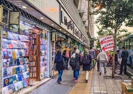 ماجرای «دور دور پیاده‌ها» در خیابان‌های تهران / جامعه‌شناس: خیابان را از جوان‌ها نگیرید/ جوان‌ها گاهی به خیابان می‌آیند چون جایی برای بودن ندارند
